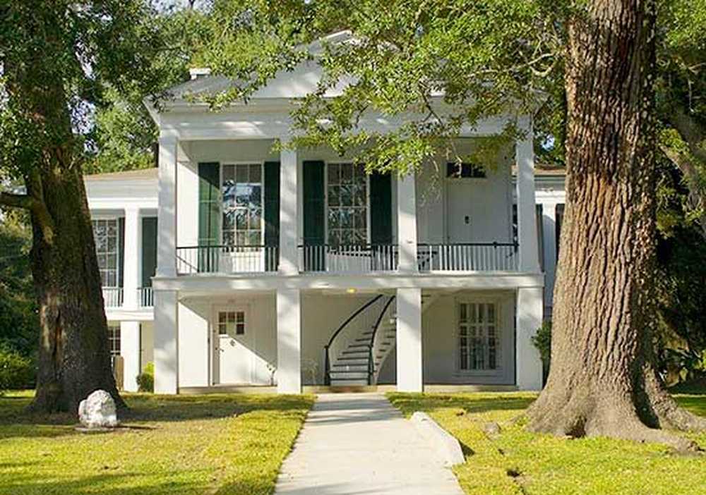 Владения обширны. Дом в Алабаме. Самые известные дома в Алабаме по номеру. Oakleigh House mobile.